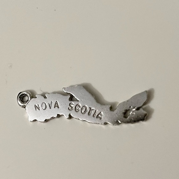 Vintage Sterling Silver Charm Pendant Nova Scotia Canada Travel - Picture 4 of 9